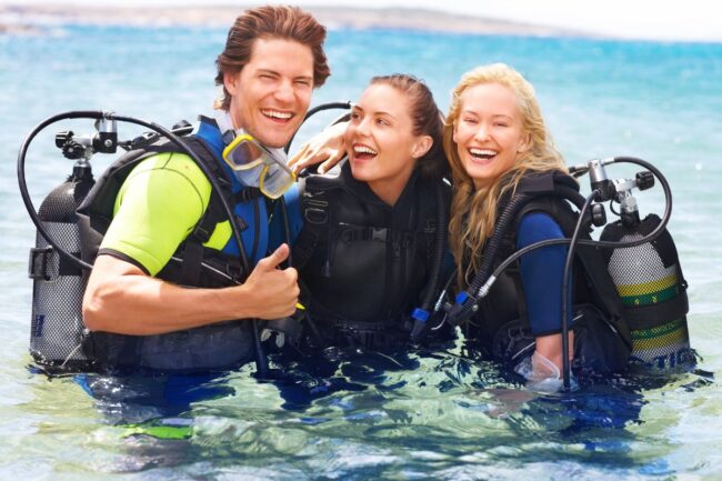 Socializzazione e Comunità: Il Ruolo del Diving nel Creare Legami e Amicizie​