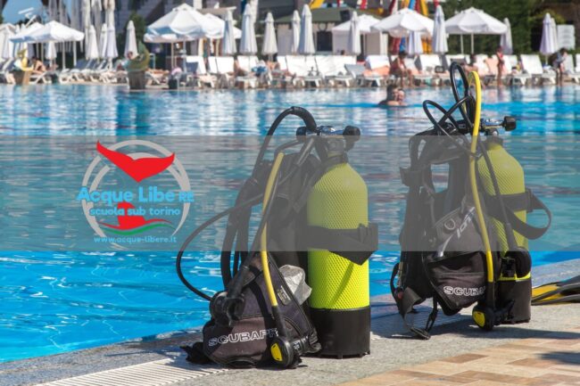 accessori-essenziali-subacqueo Accessori Essenziali per il Subacqueo: Cosa Non Dovrebbe Mancare